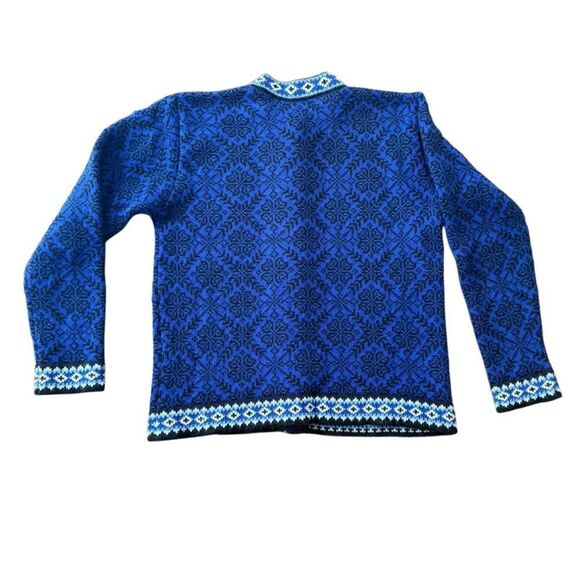 L.L. Bean Nordic Fair Isle Snowflake 100% Merino Wool Cardigan Sweater Small - Picture 2 of 4